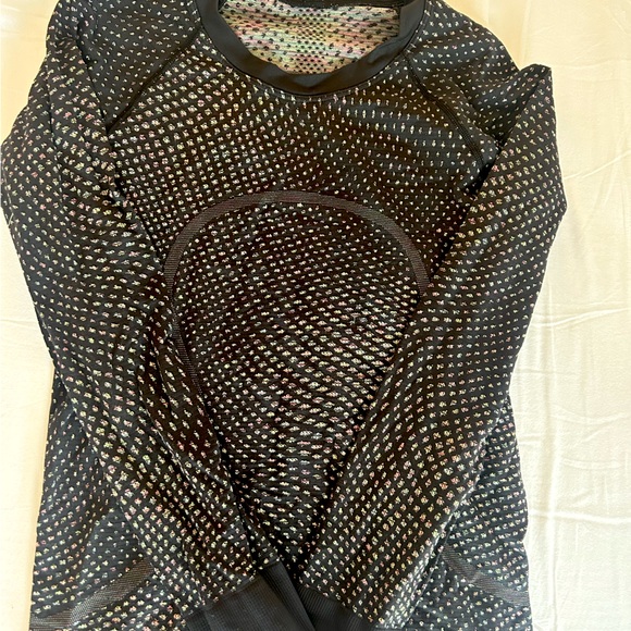 Lululemon Swiftly Tech Long Sleeve 2.0 in Grid Warp Black/Neon Multi - Picture 3 of 4